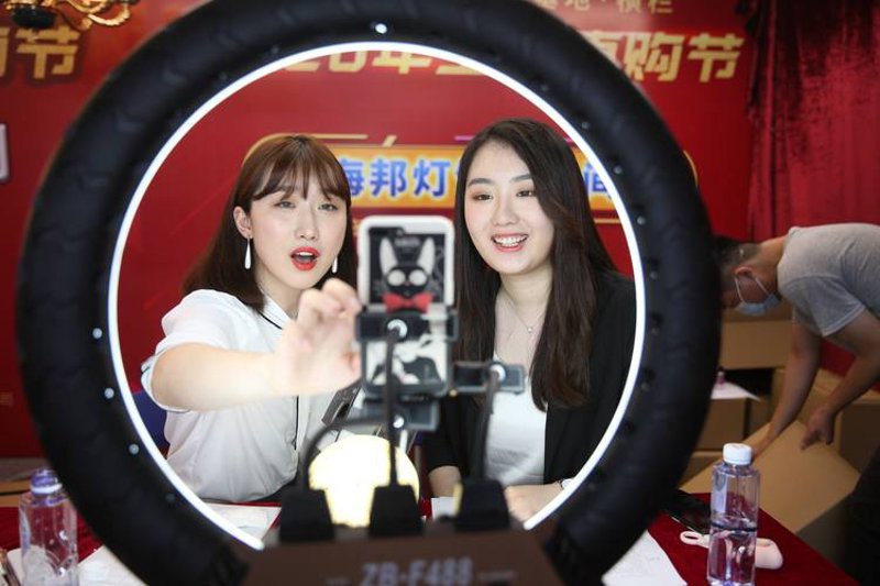京东店铺托管：电商新业态背后的机遇与挑战